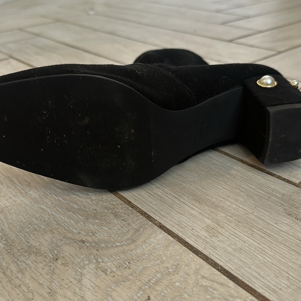 Size 39.5 Stuart Weitzman ankle boots with Pearls - Picture 4 of 4